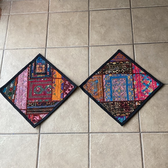 NWOT Embroidered sequined pillow covers - Set of 2 - Picture 9 of 9